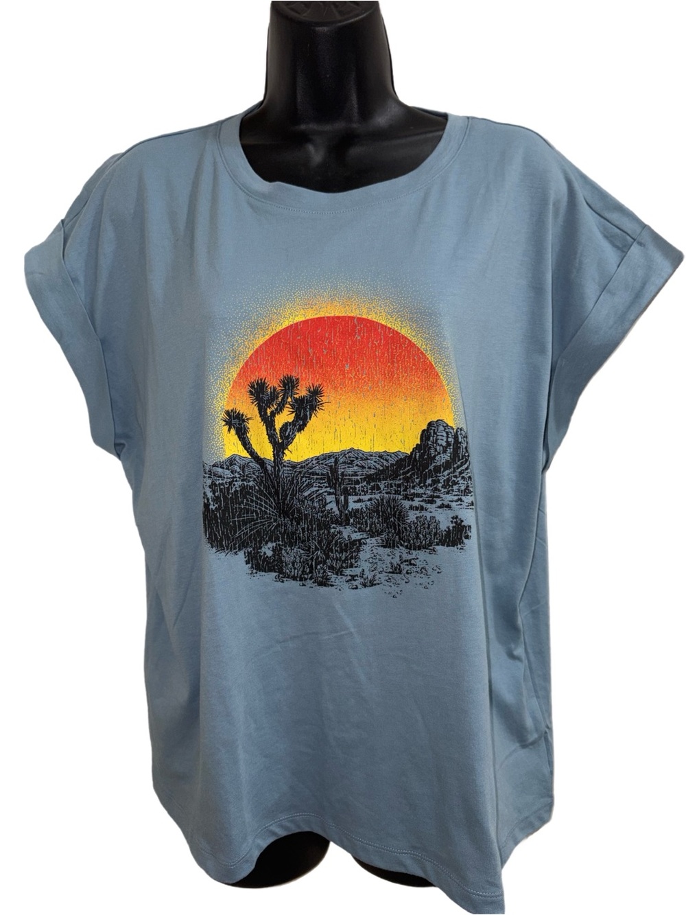 Jessica Simpson Blue Short Sleeve Tee with Sunset Graphic - Picture 3 of 6